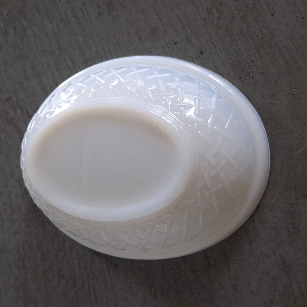Vintage MCM Hazel Atlas White Milk Glass Covered Dish | Hen on Nest - Picture 6 of 9